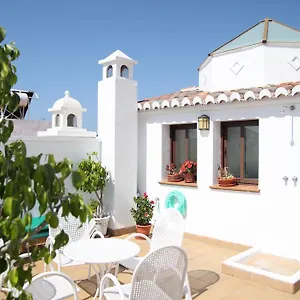 https://easy-nerja-guesthouse.hotelsinnerja.org